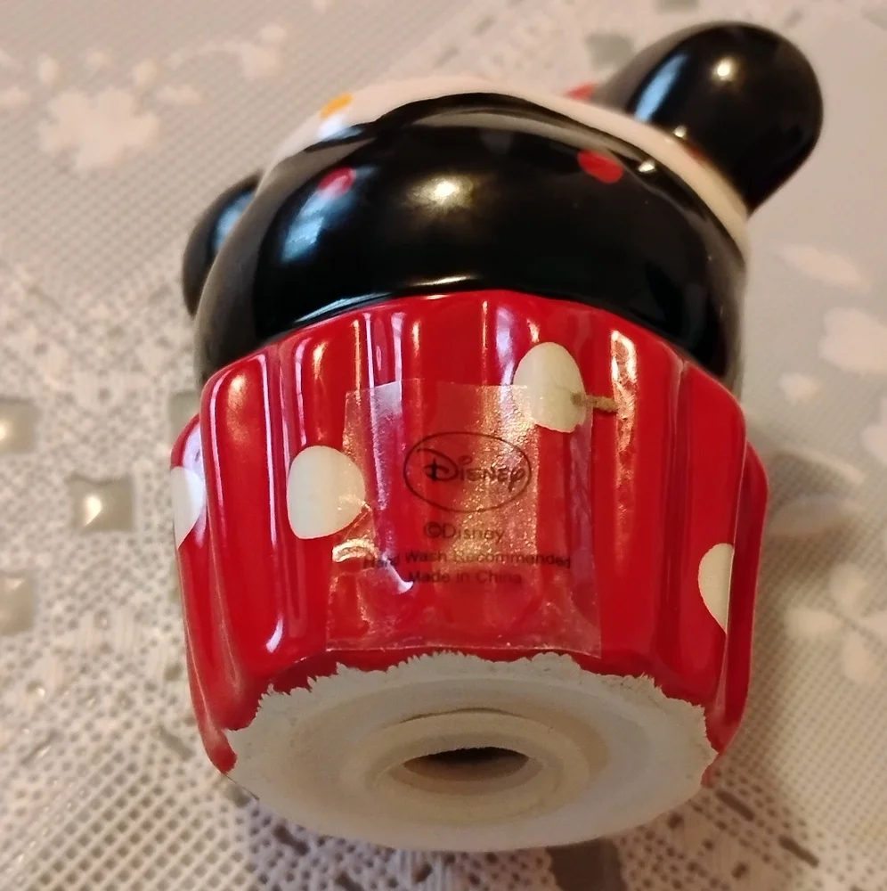 🆕 Disney Mickey & Minnie Mouse Ceramic Cupcake Salt & Pepper Shakers, NWOB